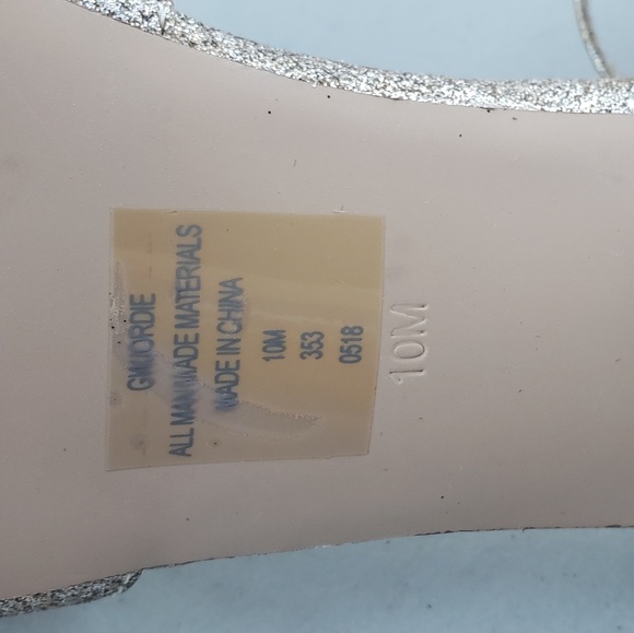 Guess Heels - Picture 3 of 3